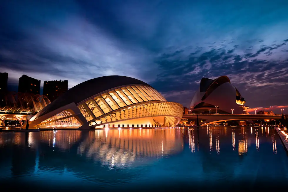 ciudad de las artes y las ciencias en Valencia